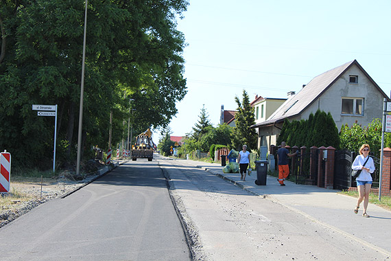 Nowy asfalt na ul. Odrzaskiej